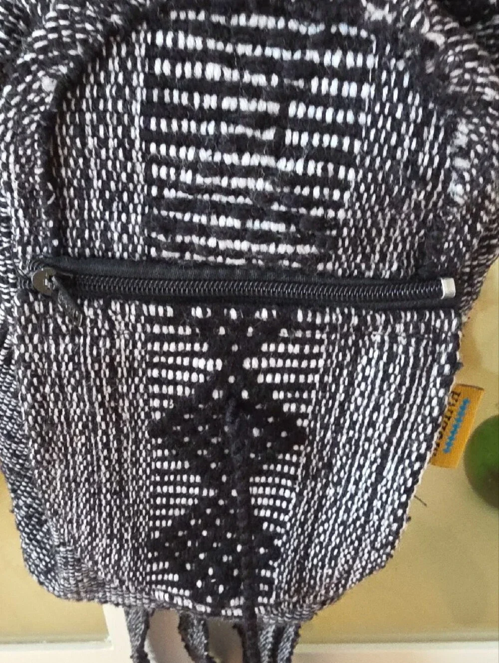 Handwoven Black & White Backpack - MOLINA